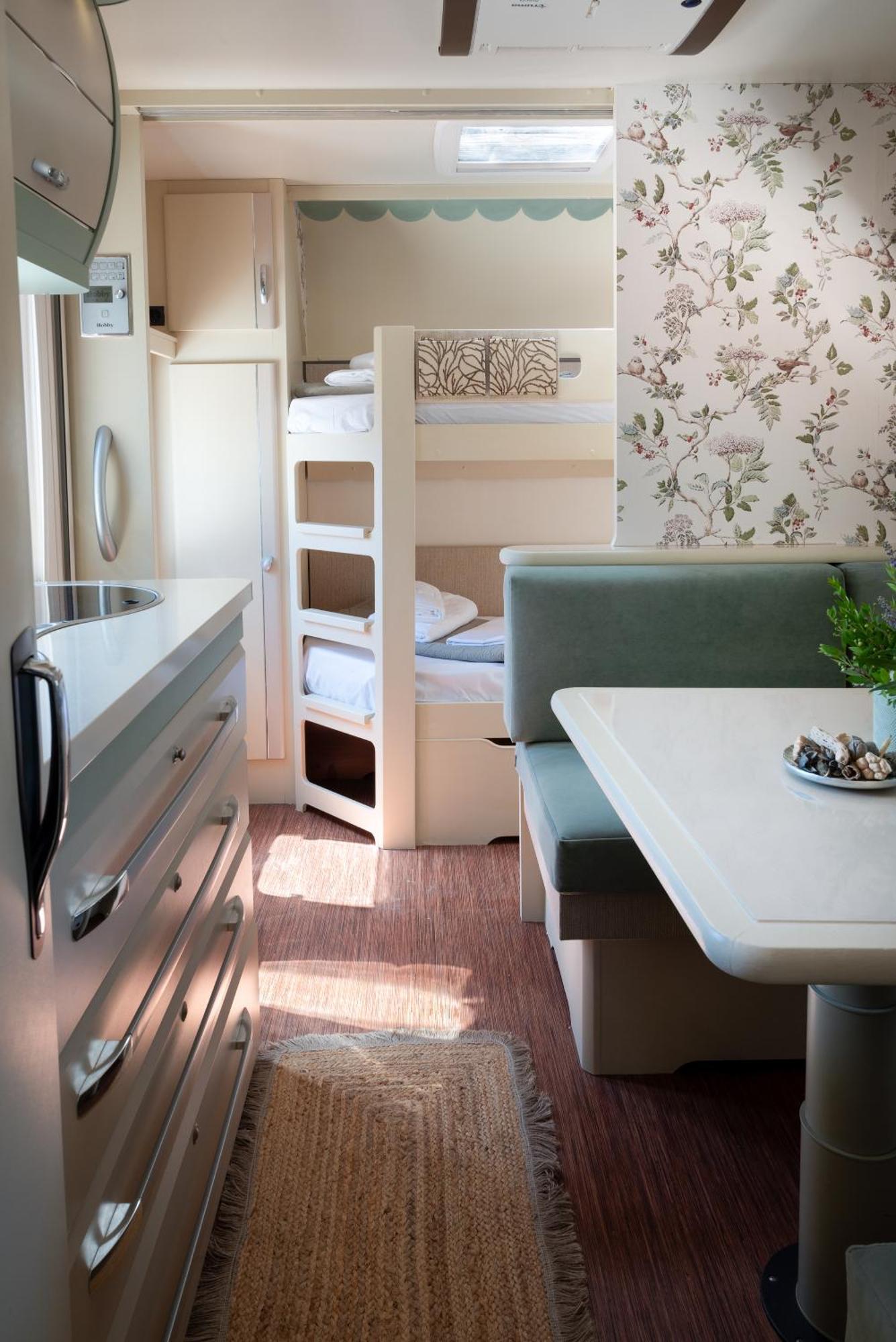 Caravans Camping *